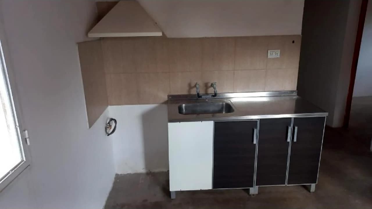 Dpto De 2 Dormitorios, Cocina Comedor. En Calle 9 Y Vidart