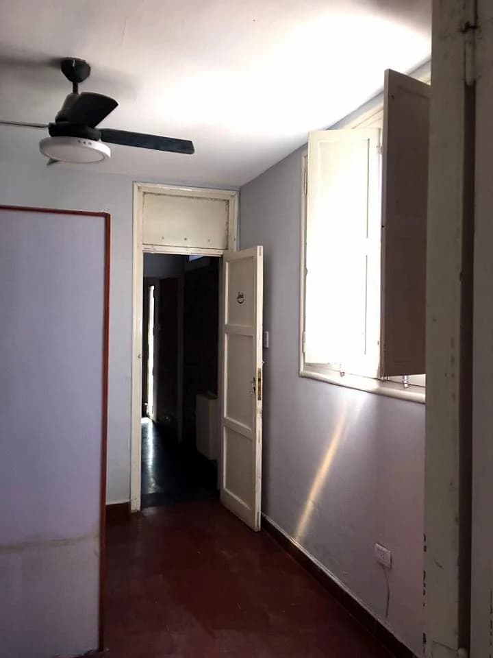 Salon Comercial U Oficinas Bien Ubicado Centrico Y De Facil Estacionamiento.…