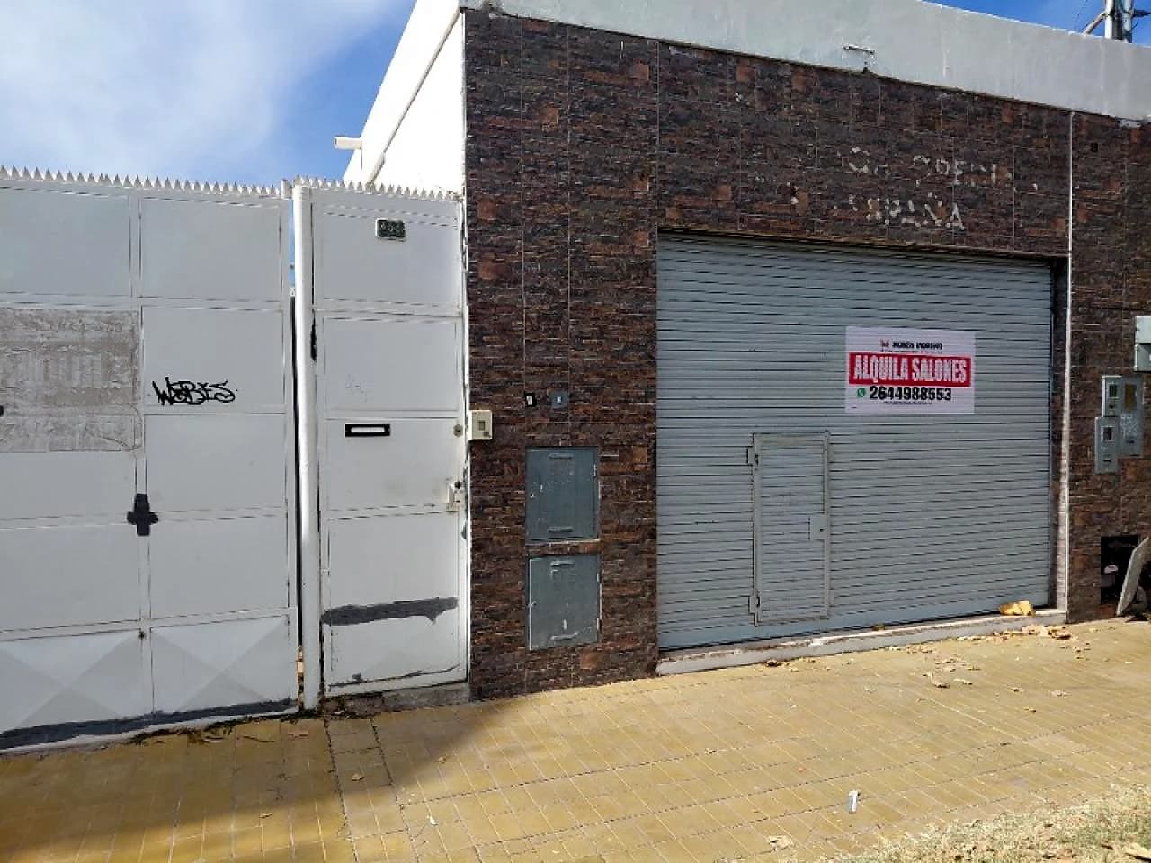 1 Salon Interno En Capital, Con Acceso Vehicular- Av. España 453 Norte