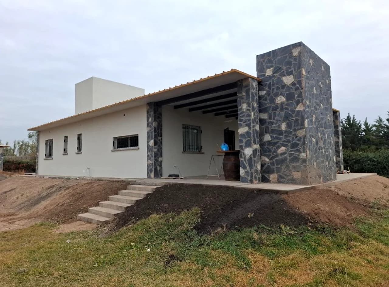 Casa En Alquiler En El Medanito
