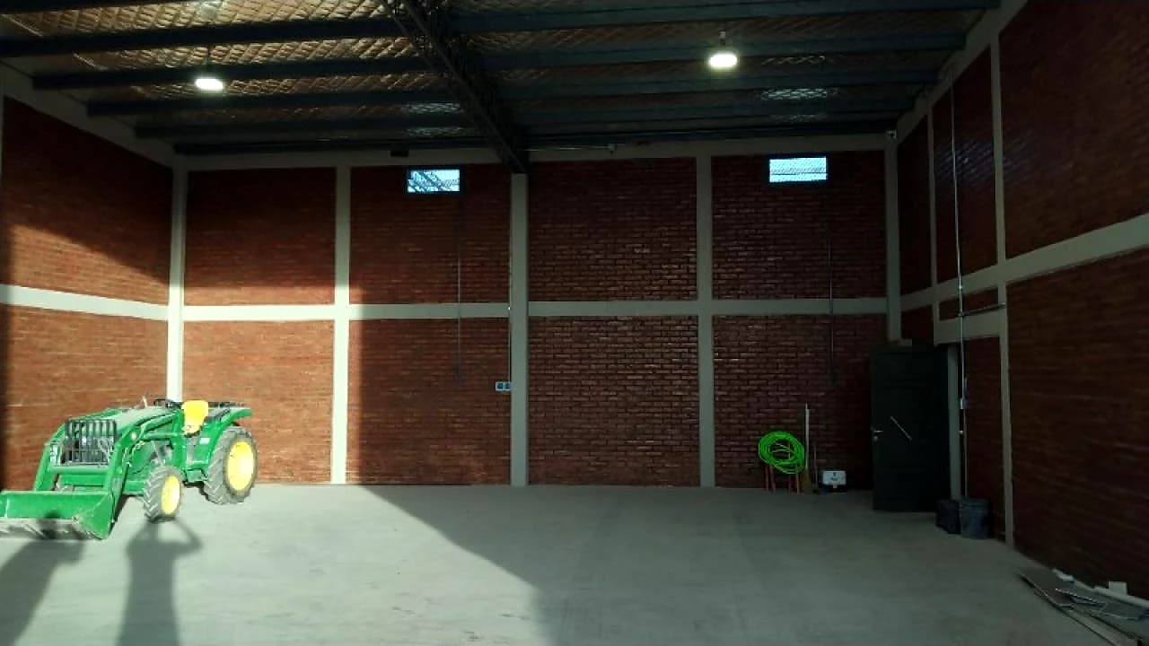 Hermoso Galpon A Estrenar