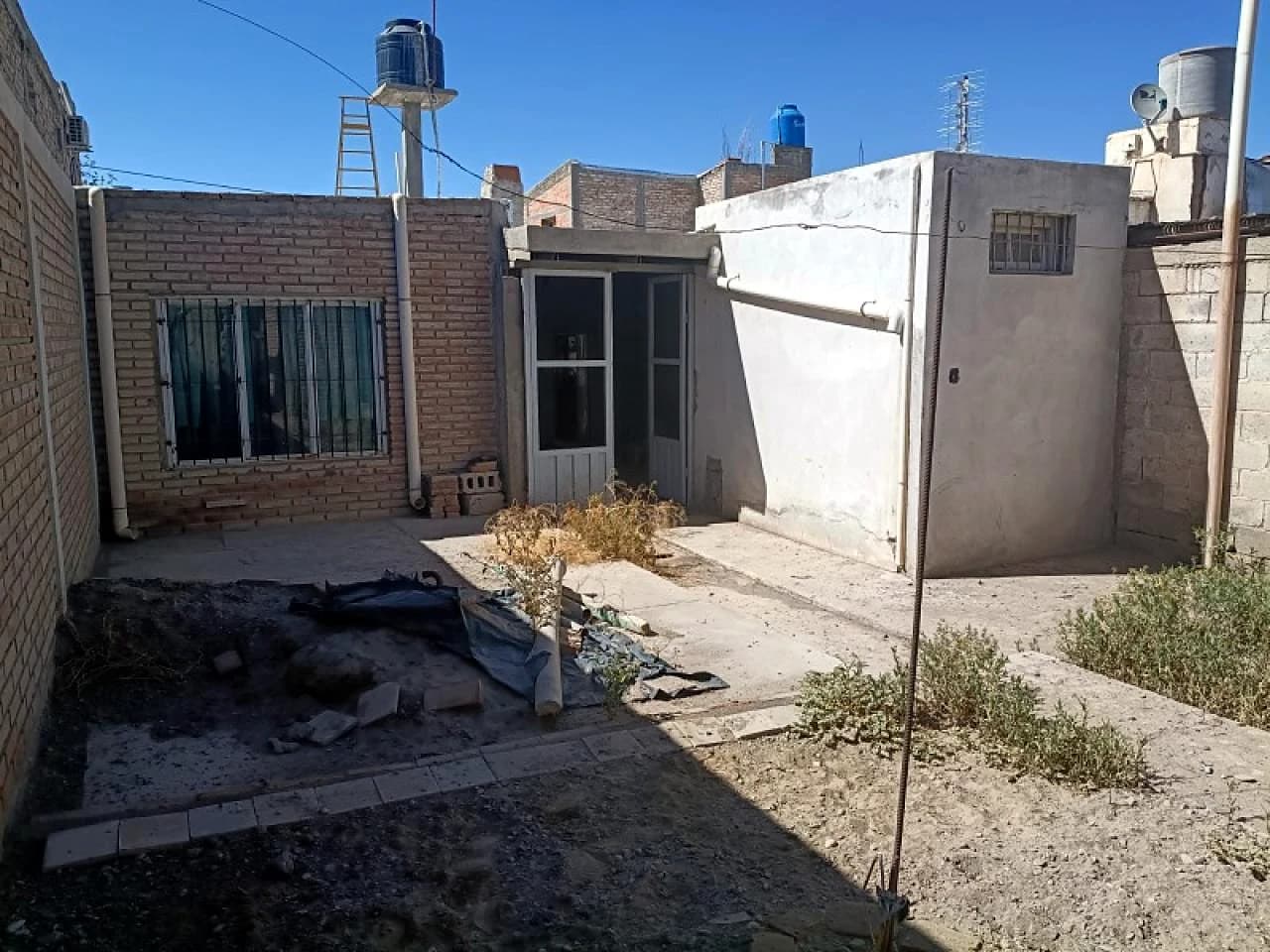 Casa De Tres Dormitorios - Jachal