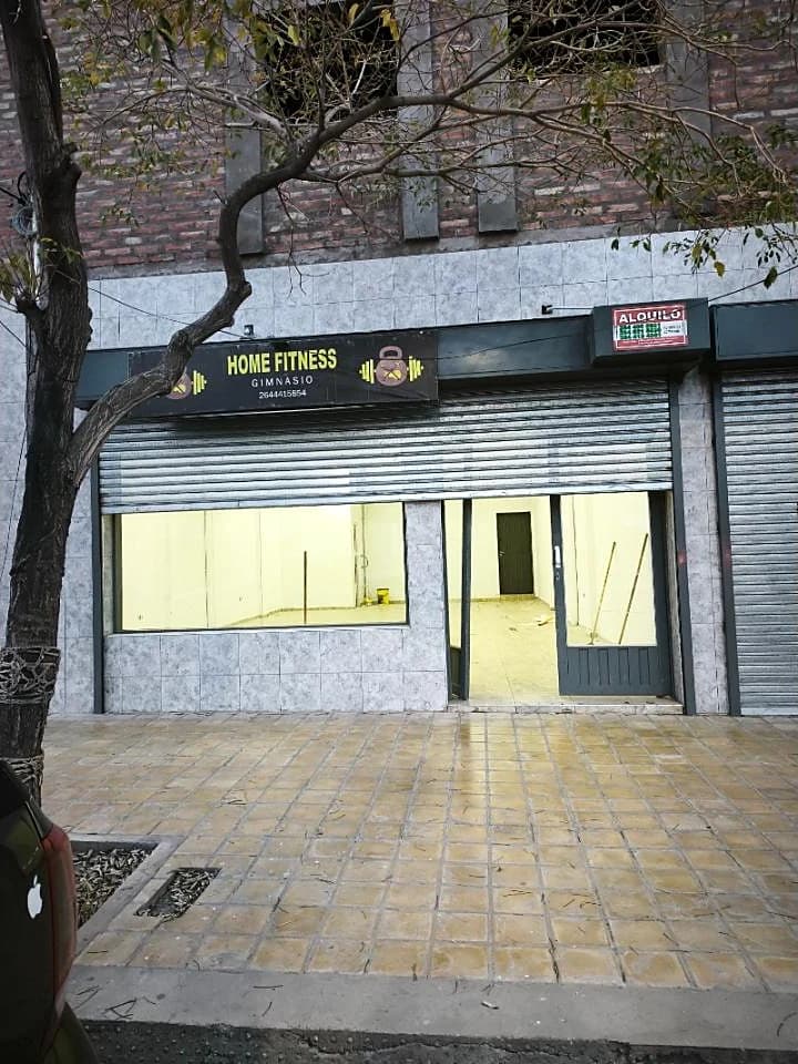 Salón 70 M2