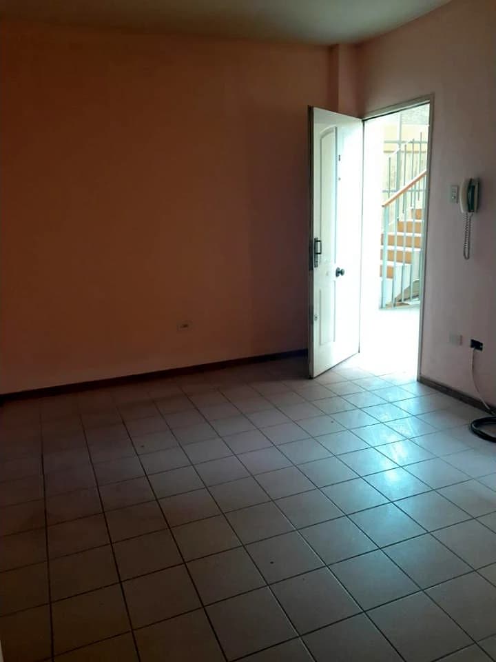 Departamento De Un Dormitorio Con Cochera Pleno Centro