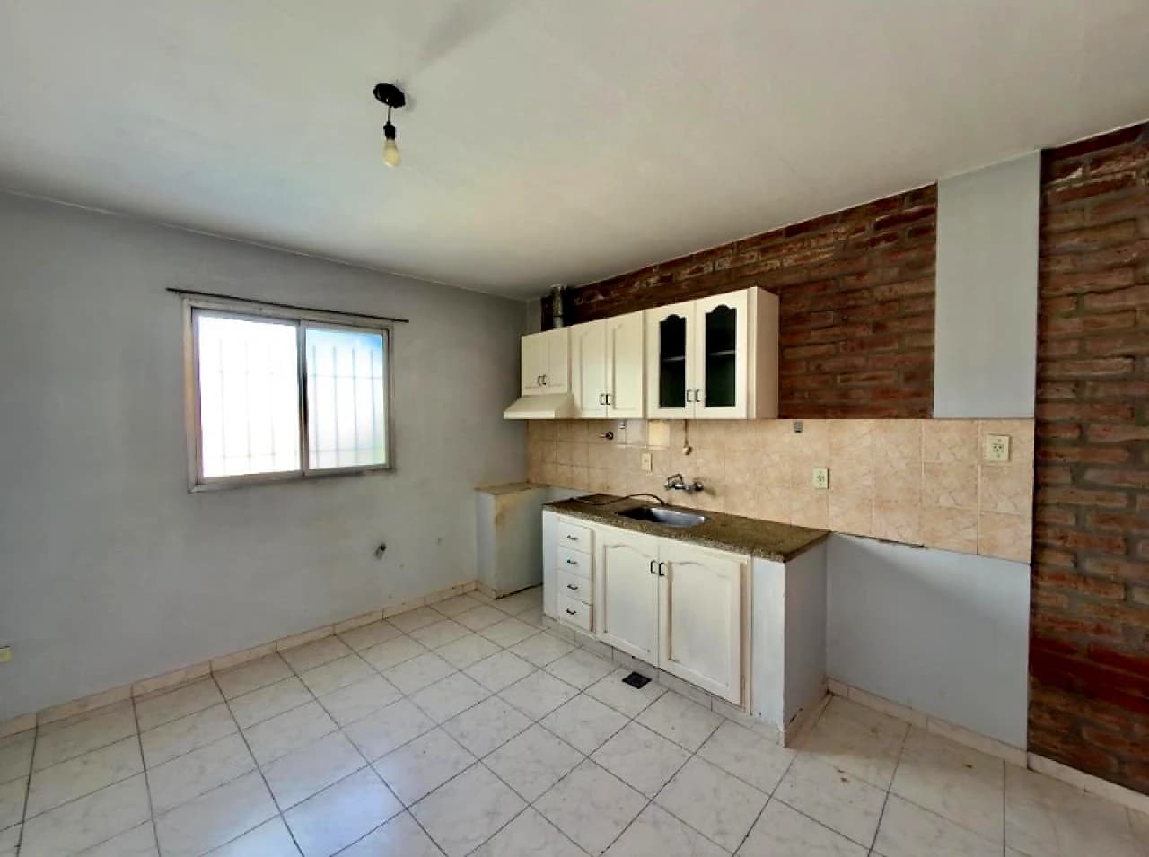 Departamento 2 Dormitorios Planta Alta En Trinidad, Capital
