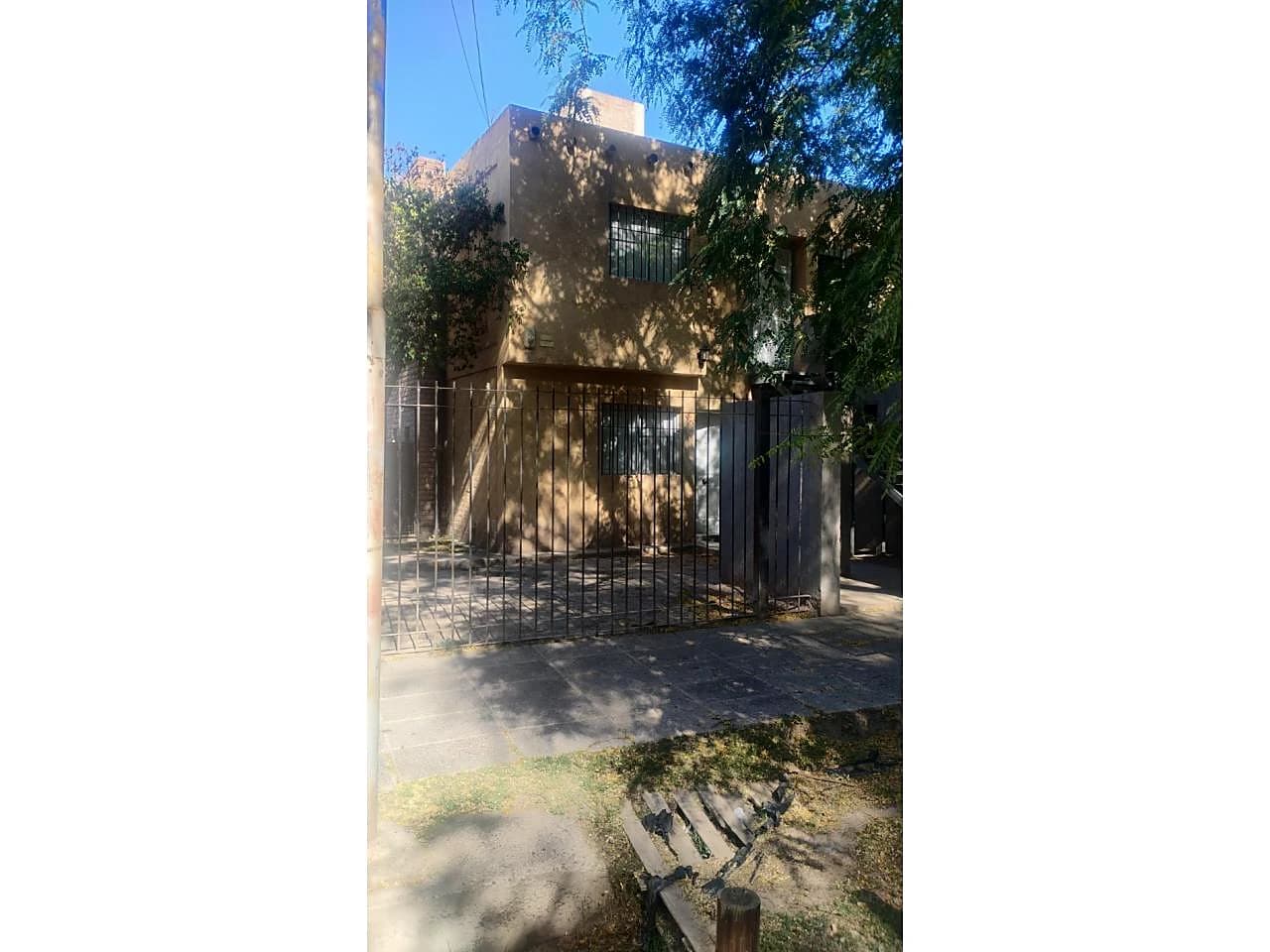 Duplex Foro De Abogado, Frente Al Shopping. Capital