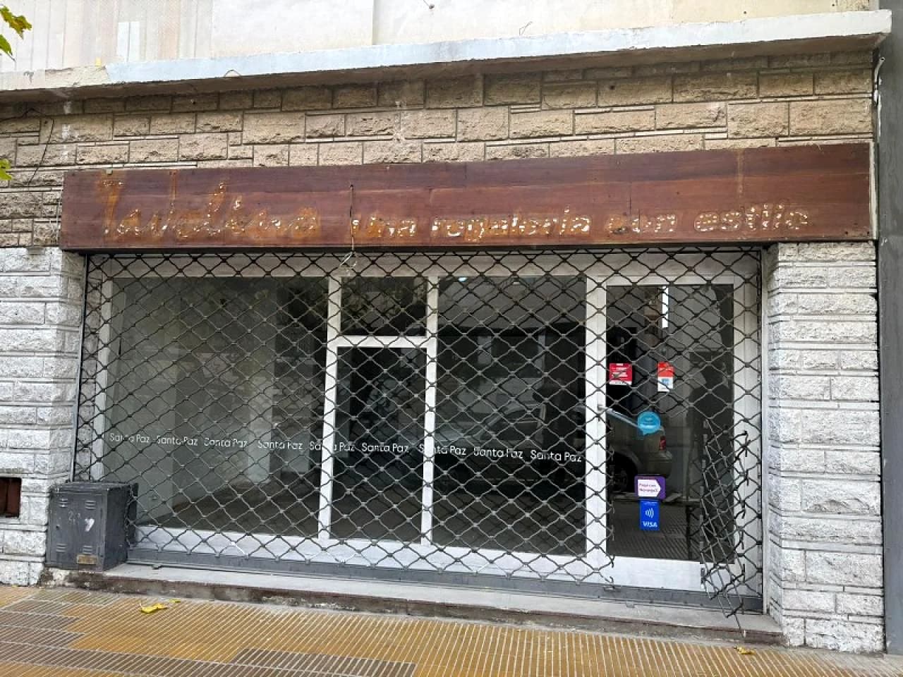 Amplio Salon Comercial Centrico