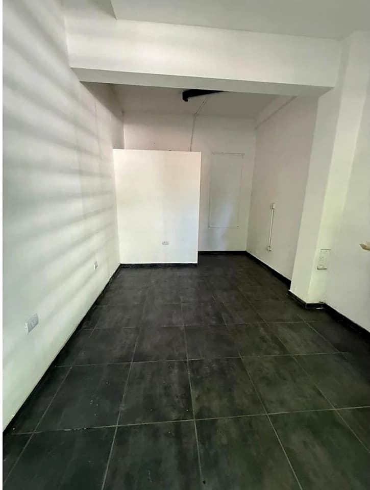 Capital. Salón U Oficina