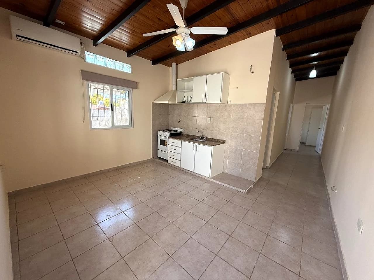 🏙️ Alquilo Departamento Planta Alta De 2 Dormitorios, Con Cochera…