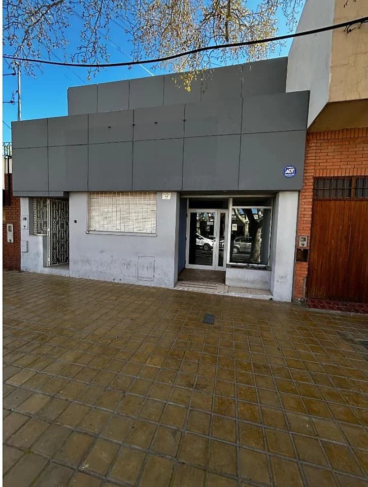 Casa En Gral Paz 320 Este Apta Para Oficinas O Cosnultorios. Capital