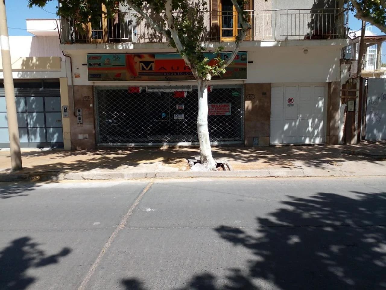 Salon Por Rivadavia 530 Norte. Capital