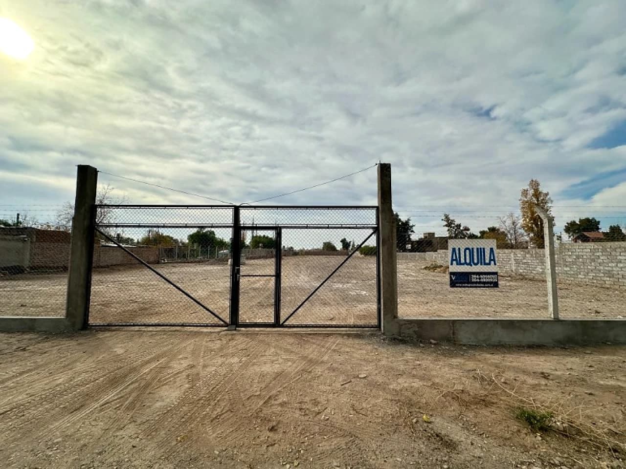 Lote De 6.500 M2 En Alquiler Sobre R. Calivar Norte. Rivadavia