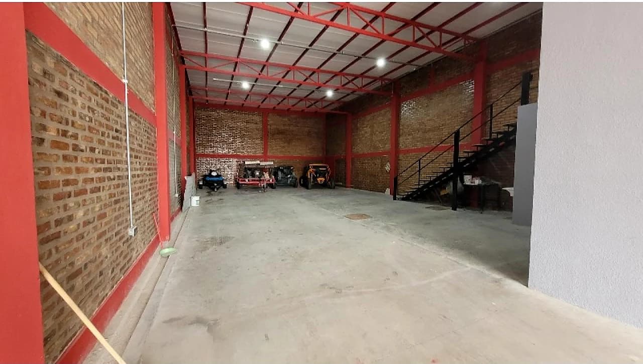 Galpón 270m2, 2 Oficinas, Sala De Reuniones- Pocito