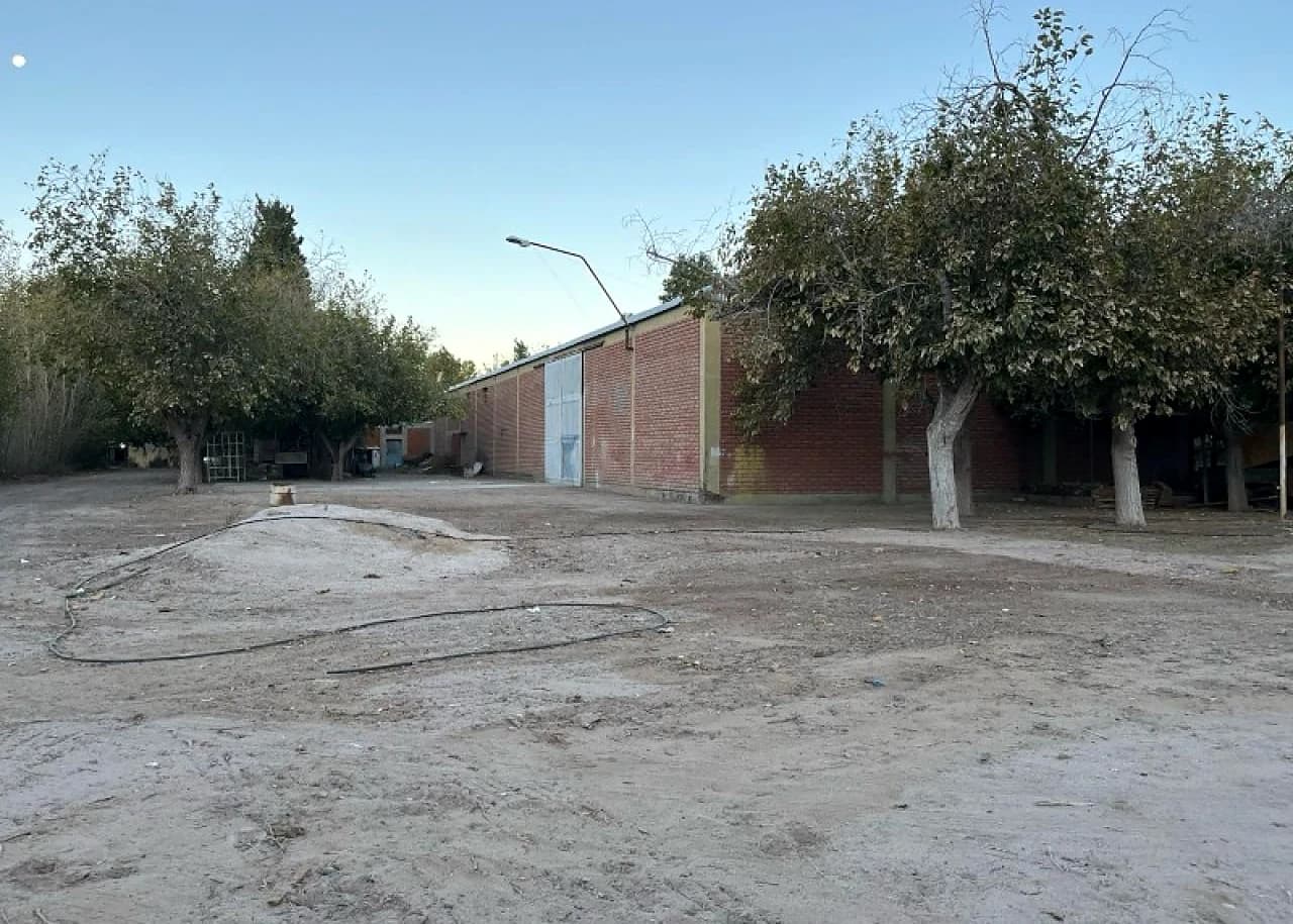 Galpón De 750m2 Sobre Calle La Laja - Albardon