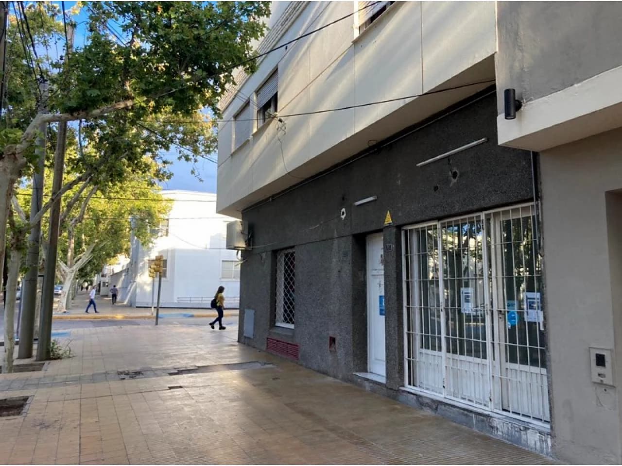 Capital Local Comercial, Gral Paz Y Entre Rios, Salón Con Baño, Apto Habilitaciones.…