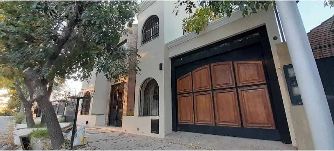 Fantástica Casa En Barrio Cabaña