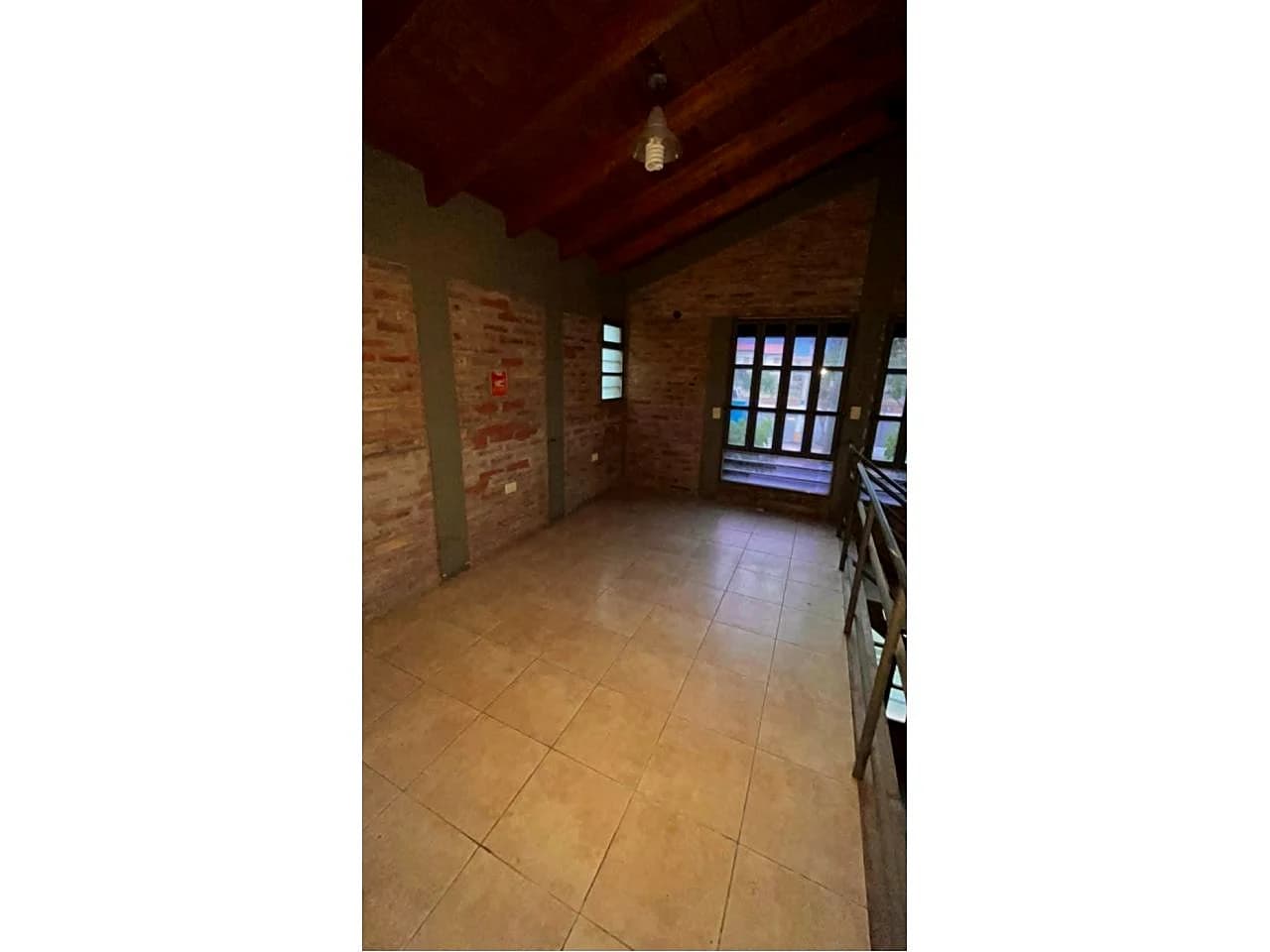 Salon 80mt Con Entrepiso. Rawson