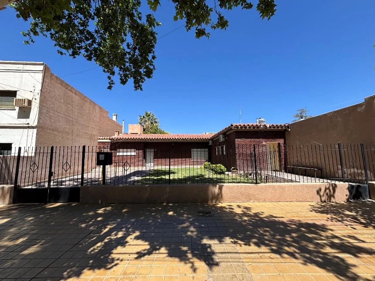 Casa Centrica Ideal Profesionales Recepción, 5 Oficinas, Sala De Reuniones, Cocina,…