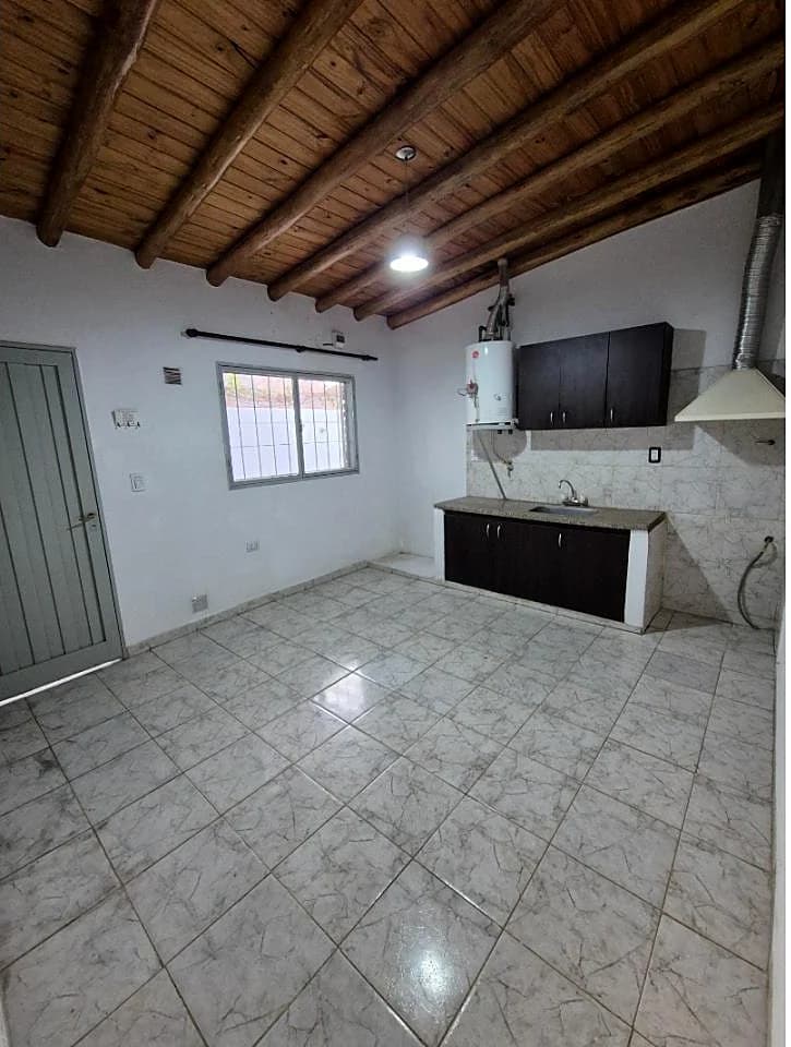 Departamento Con Cochera. Santa Lucia
