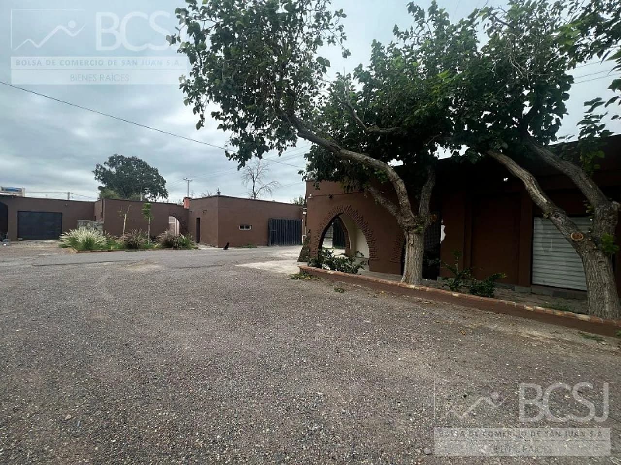 🔵 Alquiler. Galpon En Santa Lucia - Ideal Para Logística, Almacenamiento O…