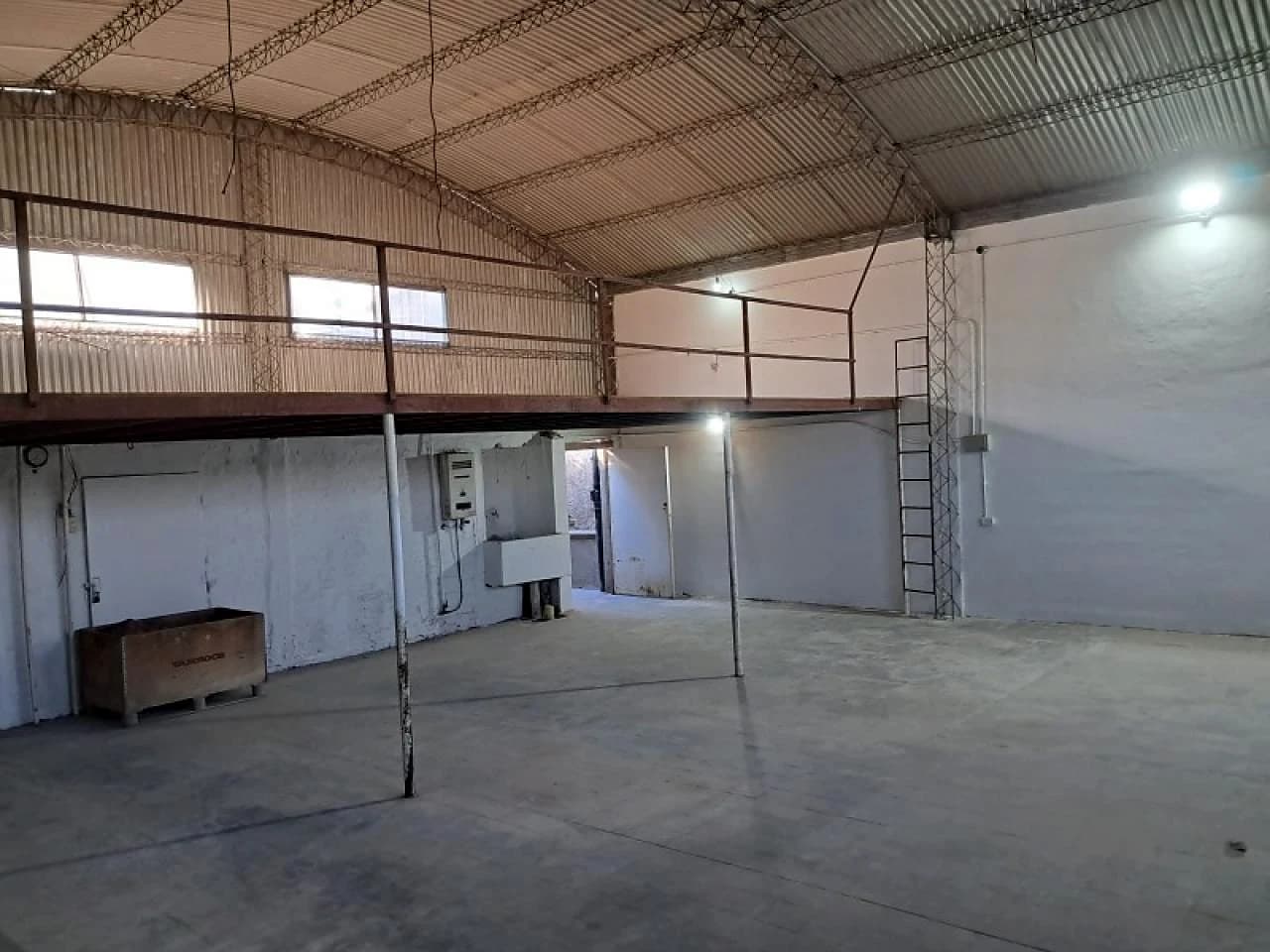 Precio Actualizado Alquiler Amplio Depósito / Salón Multipropósito - Capital -…
