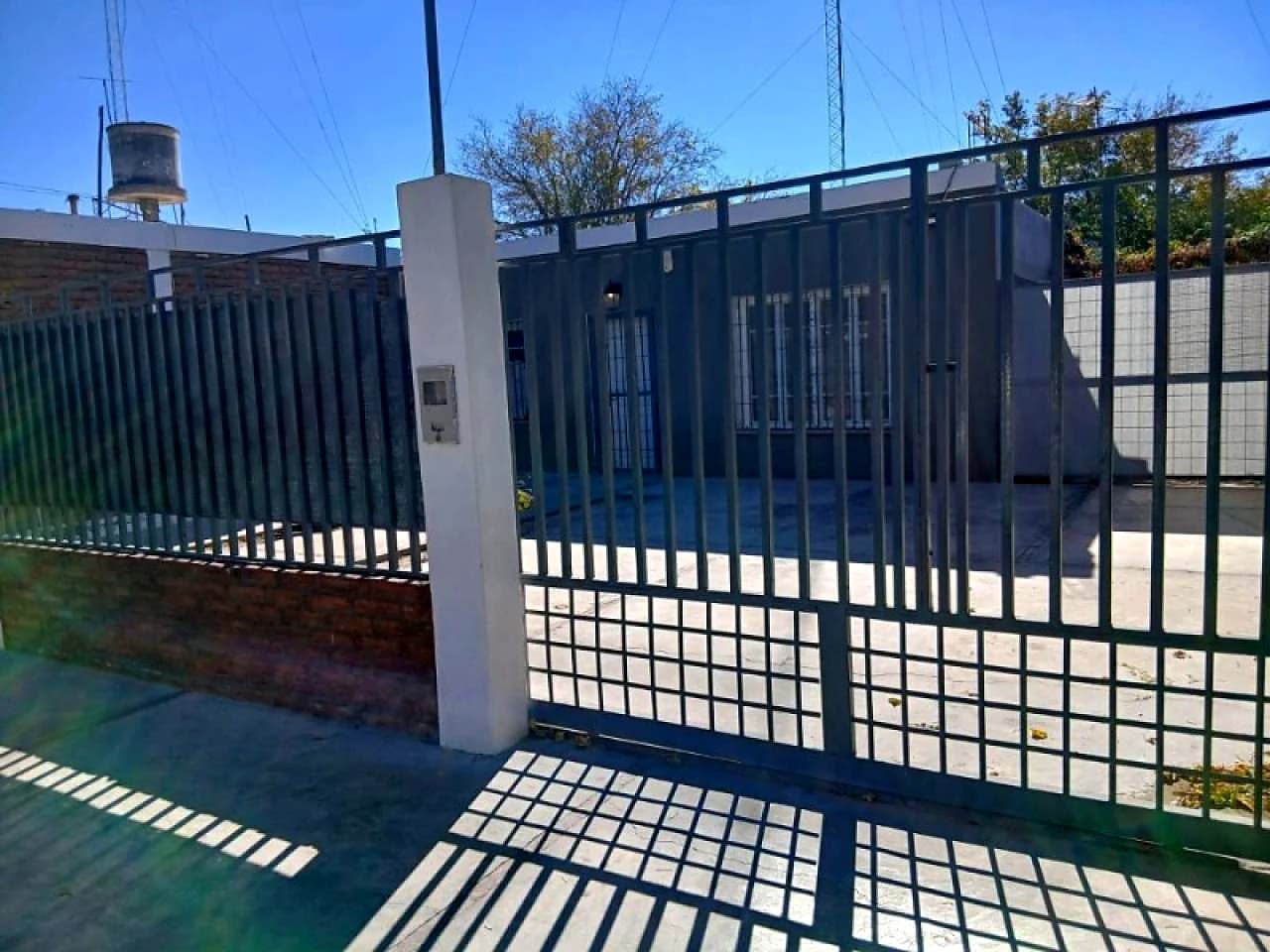 Casa Sobre Av Benavidez. Chimbas. Mls#