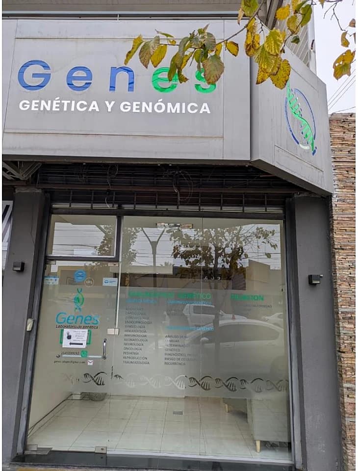 Salon Av Libertador Y Ameguino