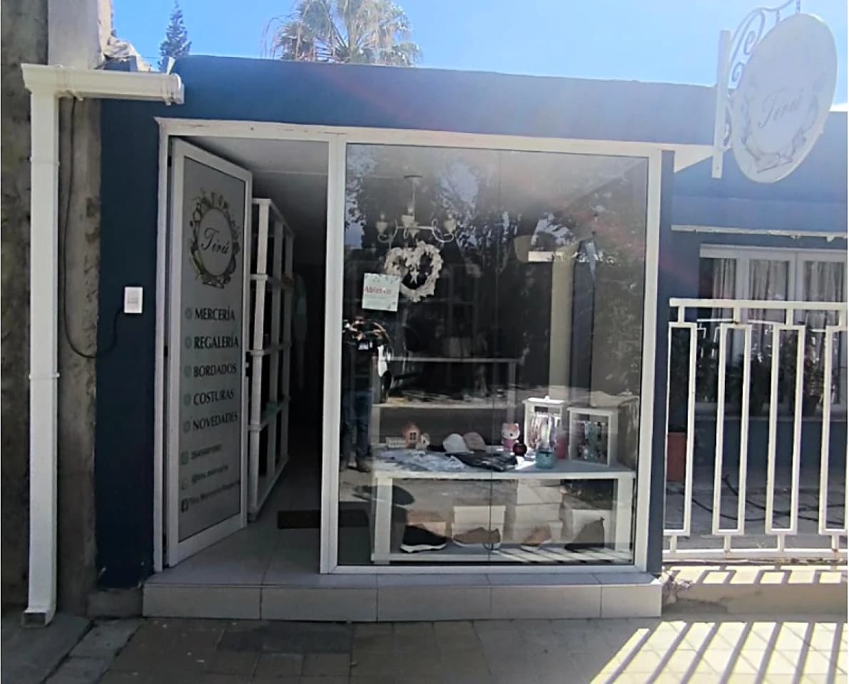 Imperdible Salón Comercial A Una Cuadra De Av. Libertador. Capital