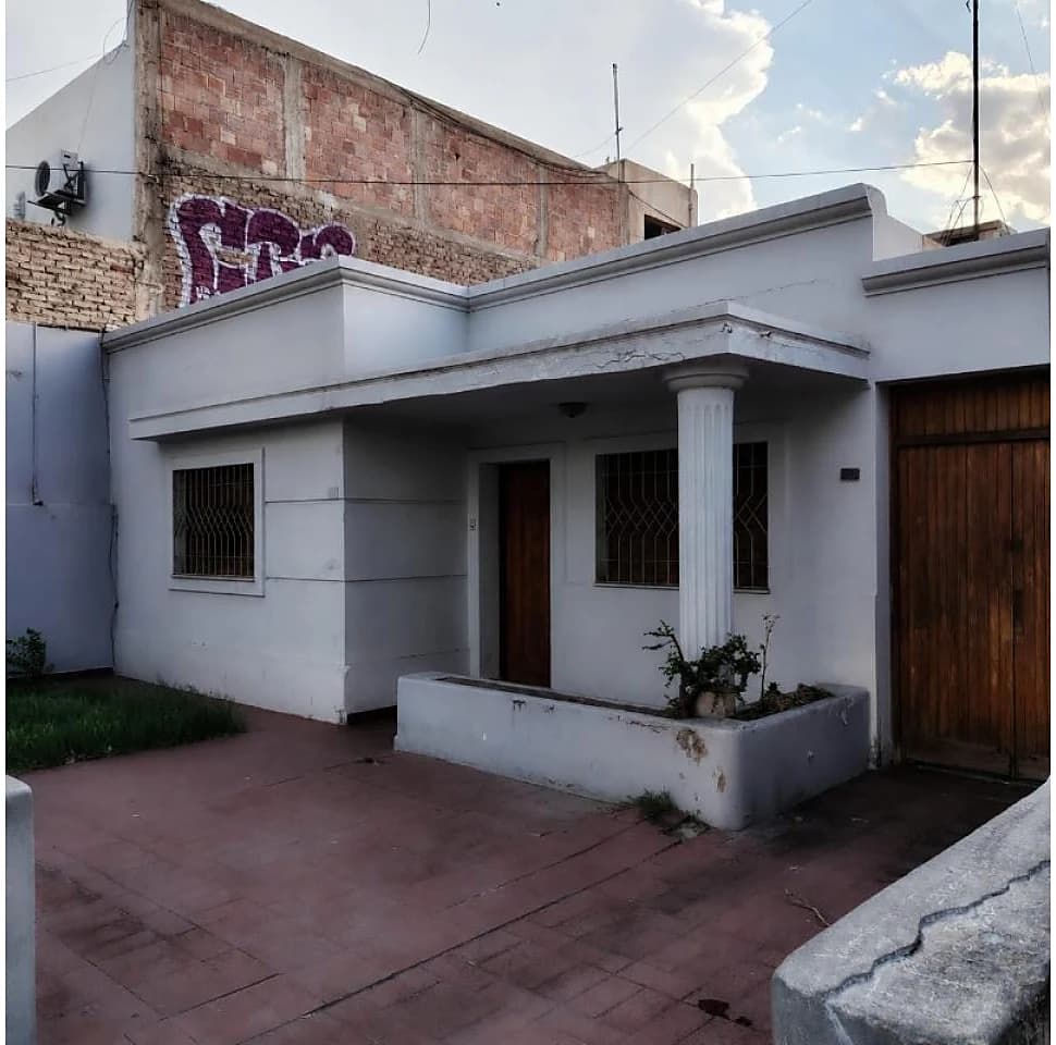 Casa 200m2 Mendoza Y Brasil