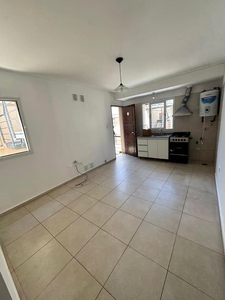 Depto De Un Dormitorio, Primer Piso