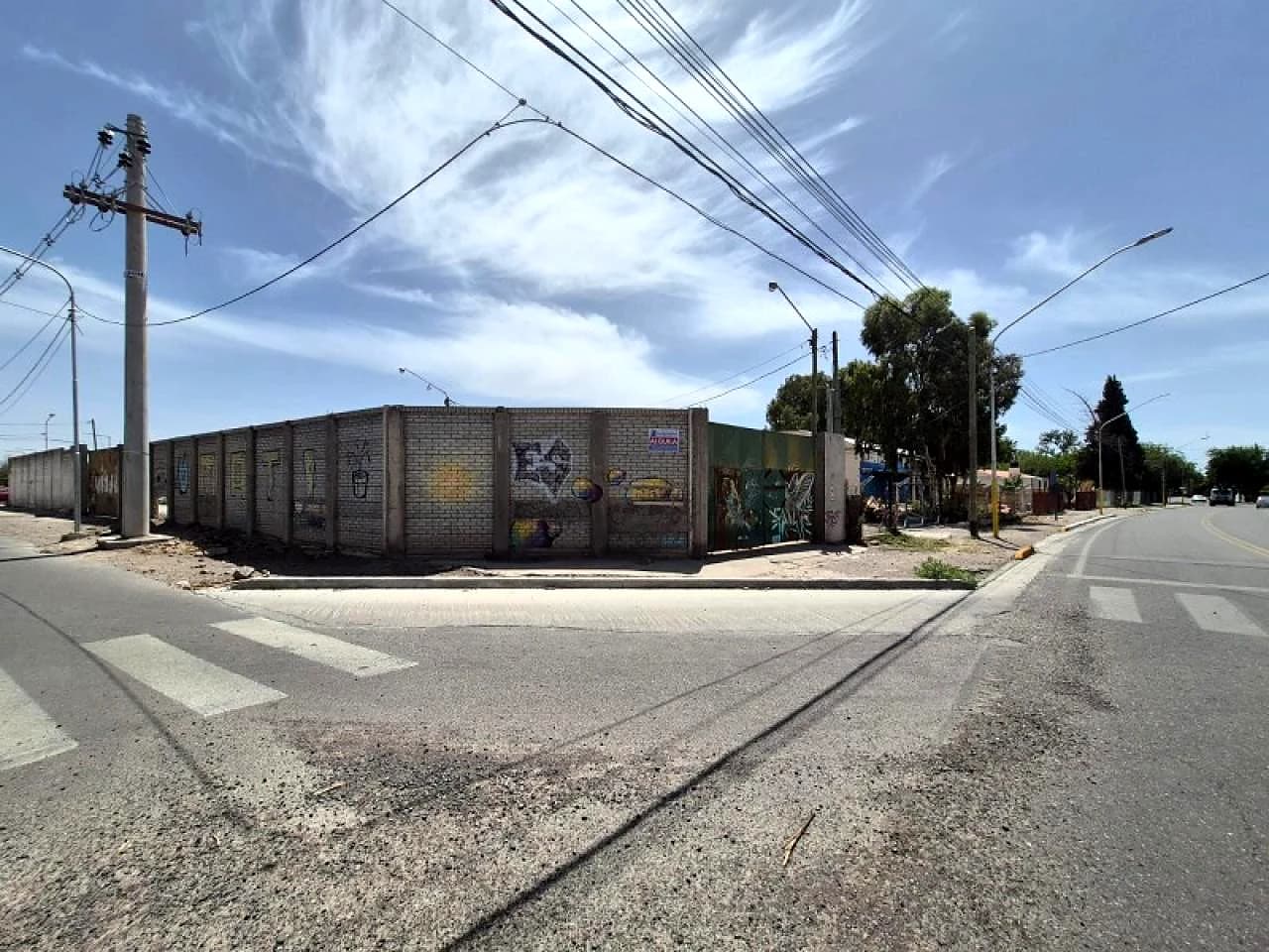 Capital Terreno 1300m2 Con Deposito Calle Sgto Cabral Frente Hiper $700.000 Tel
