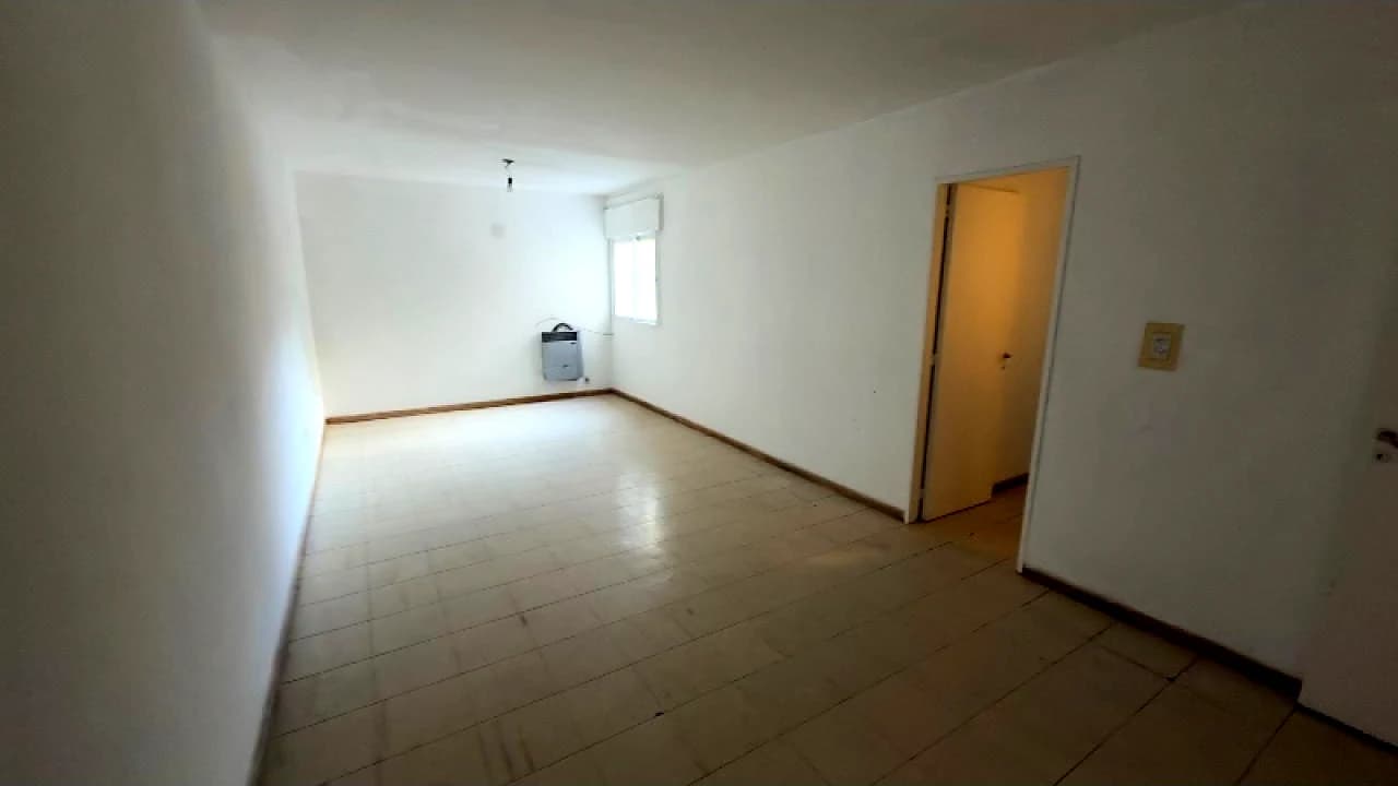 Departamento 4 Dormitorios, 2 Baños. Santa Lucia